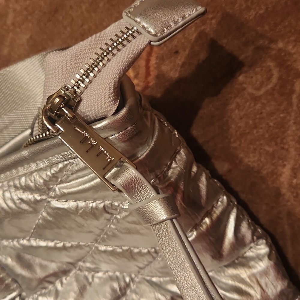 Nicole Miller Silver Quilted Women's Tote Bag Fancy Weekender Shoulder Bag - Picture 10 of 16